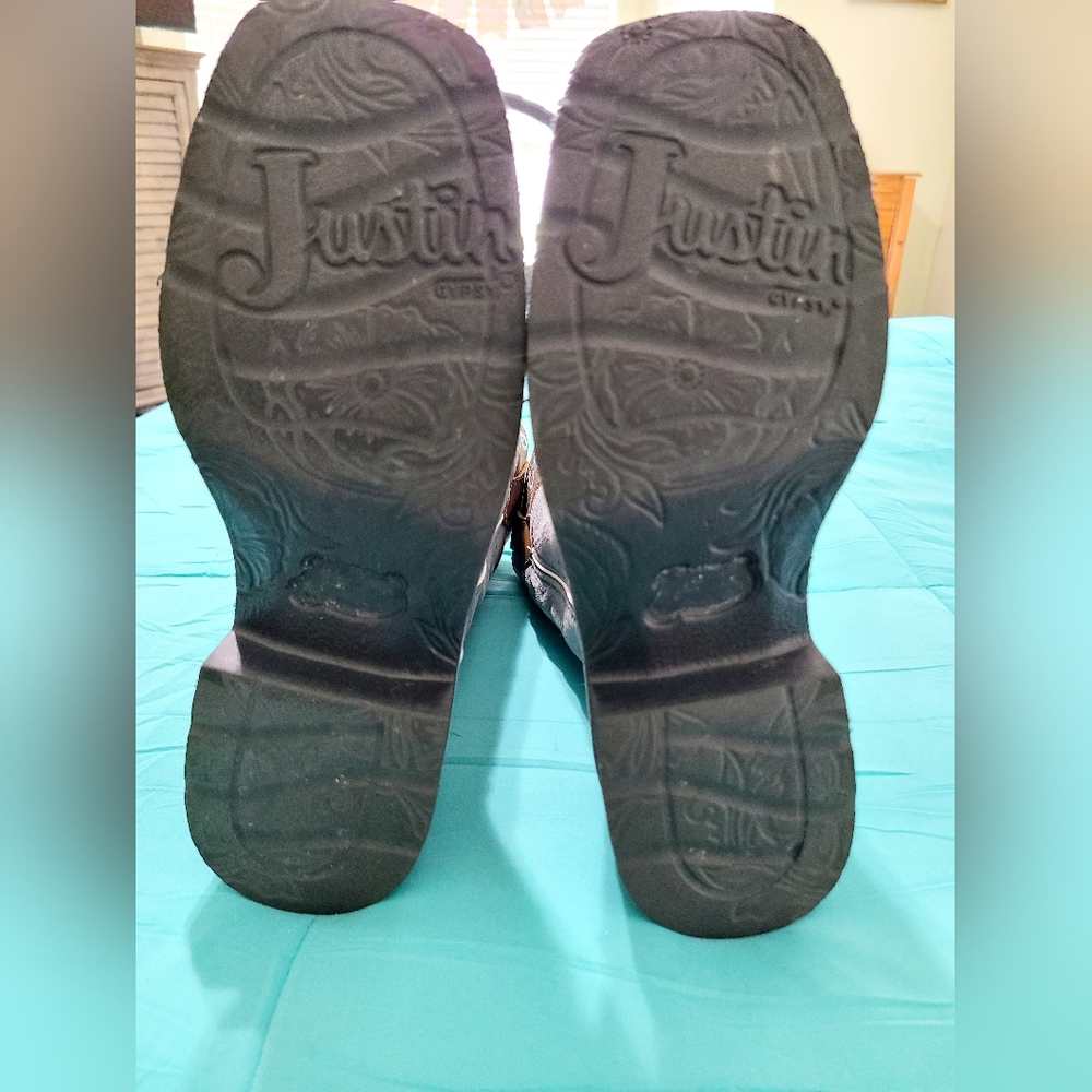 Justin Boots - Picture 3 of 13